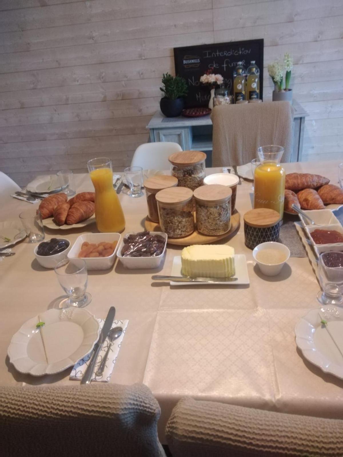 Gite Les Genets 勒维雅昂 外观 照片